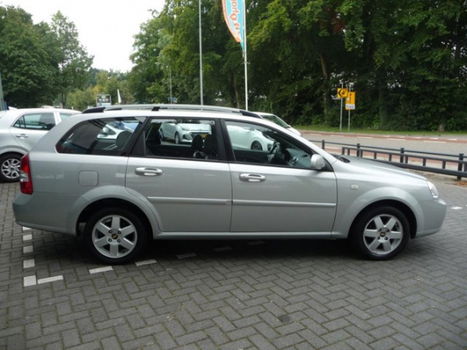 Chevrolet Nubira Station Wagon - 1.6-16V Style - 1