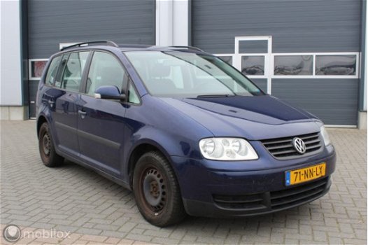 Volkswagen Touran - 1.6-16V FSI - 1