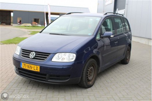 Volkswagen Touran - 1.6-16V FSI - 1