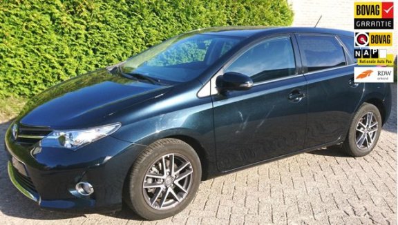 Toyota Auris - 1.3 Aspiration met Navigatie en parkeerhulpcamera - 1