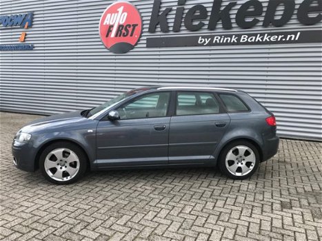 Audi A3 Sportback - 2.0 TDI Attraction Pro Line Zeer nette goed onderhouden A3 sportback - 1