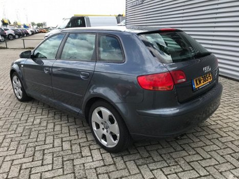 Audi A3 Sportback - 2.0 TDI Attraction Pro Line Zeer nette goed onderhouden A3 sportback - 1