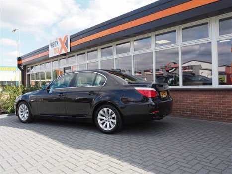 BMW 5-serie - 523i Business Line Oudjaar actie 1000, - Euro korting - 1