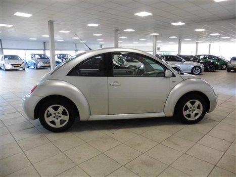 Volkswagen New Beetle - 1.6 / AIRCO / CRUISE / LMV 15'' - 1