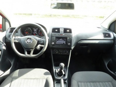 Volkswagen Polo - 1.0 Comfortline , 5Deurs, Clima, Cruis, Startstop, LMV, PDC, Elektr. pak., Inruil - 1