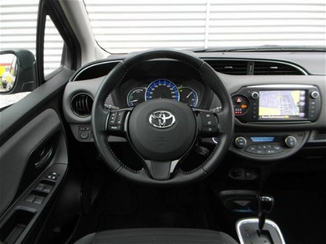 Toyota Yaris - 1.5 Hybrid Dynamic Automaat Navi Panoramadak - 1