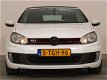 Volkswagen Golf - 1.6 TDi Bluemotion GTI-uitvoering ECC NAV LMV - 1 - Thumbnail