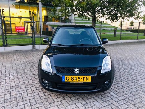 Suzuki Swift - 1.3 Base Boekjes, AIRCO, APK - 1