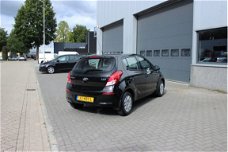 Hyundai i20 - 1.2i i-Motion airco 5 drs 5L op 100km