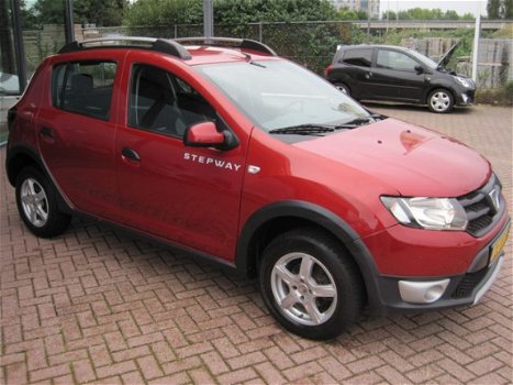 Dacia Sandero - 0.9 TCe Stepway Ambiance*NAVIGATIE*ACHTERUITRIJCAMERA* DAKDRAGERS*LM 16