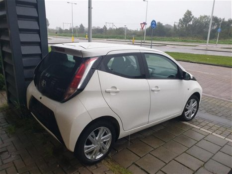 Toyota Aygo - 1.0 VVT-i x-clusiv - 1