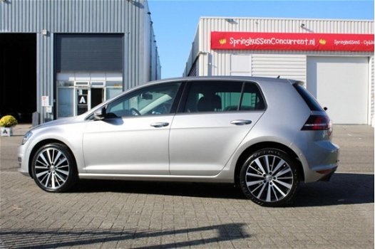 Volkswagen Golf - 1.2 TSI Highline DSG 5-Deurs Led verlichting NAVI BOM VOLL - 1