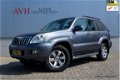 Toyota Land Cruiser - 3.0 D-4D VX Window Van - 1 - Thumbnail