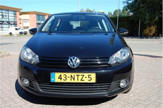 Volkswagen Golf - 1.2 TSI Tour II BlueMotion 77 KW 5Drs - 1