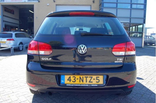 Volkswagen Golf - 1.2 TSI Tour II BlueMotion 77 KW 5Drs - 1