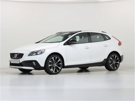 Volvo V40 Cross Country - 1.6 D2 115 PK 6-Bak Momentum (BNS) - 1