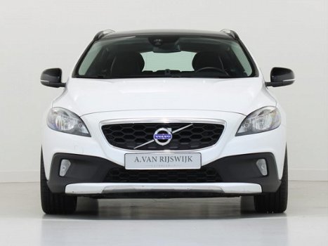 Volvo V40 Cross Country - 1.6 D2 115 PK 6-Bak Momentum (BNS) - 1