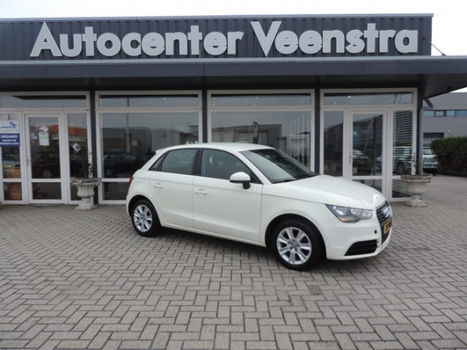 Audi A1 Sportback - 1.2 TFSI Attraction Pro Line Business 50 procent deal 3975, - ACTIE Navi / Clima - 1