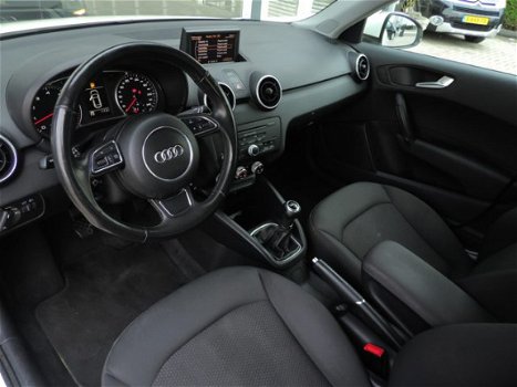 Audi A1 Sportback - 1.2 TFSI Attraction Pro Line Business 50 procent deal 3975, - ACTIE Navi / Clima - 1