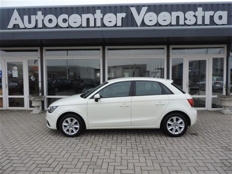 Audi A1 Sportback - 1.2 TFSI Attraction Pro Line Business 50 procent deal 3975, - ACTIE Navi / Clima - 1