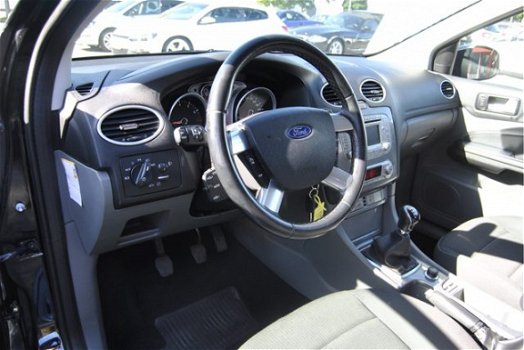 Ford Focus - 1.8 Limited cruise airco, navi, voorruit verwarming - 1