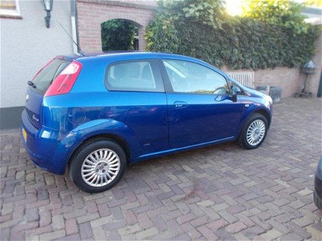 Fiat Grande Punto - 1.4 Dynamic 2007 airco nette auto - 1