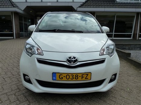 Toyota Verso S - 1.3 VVT-i Dynamic AUTOMAAT, PANORAMADAK - 1