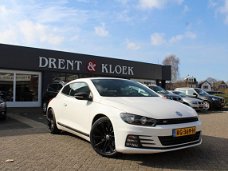 Volkswagen Scirocco - 1.4 TSI R-LINE/ NAVIGATIE / 18" LM VELG / SPORTSTOELEN VERW./ SPORTONDERSTEL /