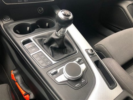 Audi A4 Avant - 2.0 TDI Sport Pro Line Nieuw Model Navigatie - 1