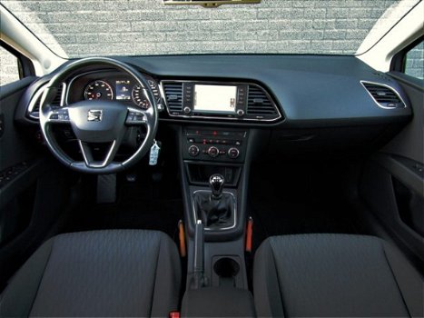 Seat Leon ST - 1.0 TSi 115 pk Style Connect / Navigatie / Parkeersensoren / Bluetooth - 1