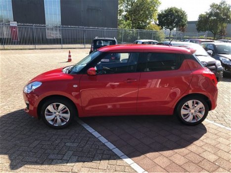 Suzuki Swift - 1.2 Select Navigatie, camera, bluetooth, middenarmsteun, achterspoiler, airco, dealer - 1