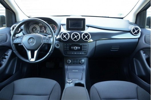 Mercedes-Benz B-klasse - 180 Ambition Dealer onderhouden Trekhaak Navi Automaat Eerste Eigenaar - 1