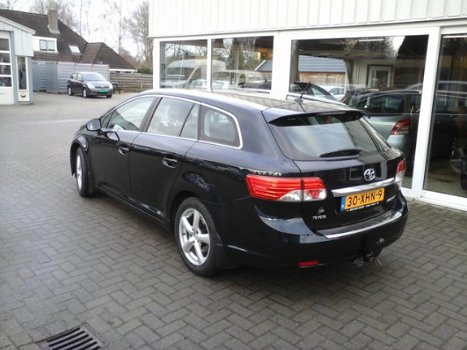 Toyota Avensis Wagon - 1.6 VVTi Comfort Airco/Trekhaak/Cruise-control - 1