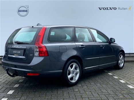 Volvo V50 - 2.0 145PK Sport / ECC / Park Assist achter / Bluetooth - 1