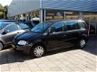 Volkswagen Touran - 1.6 85KW AUTOMAAT + APK - 1 - Thumbnail