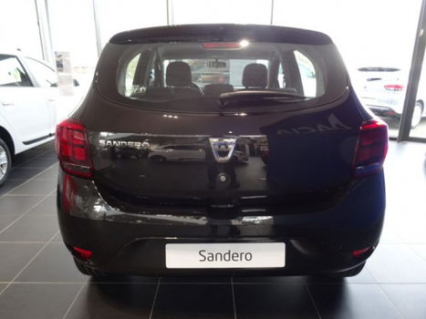 Dacia Sandero - TCe 90PK Laureate AIRCO / NAVIGATIE MEDIA-NAV DAB+ / CRUISE CONTROL Demo - 1