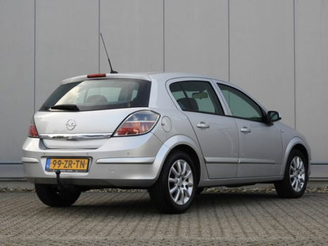 Opel Astra - 1.6 16V 5DRS TEMPTATION AIRCO NAVI LMV TREKHAAK - 1