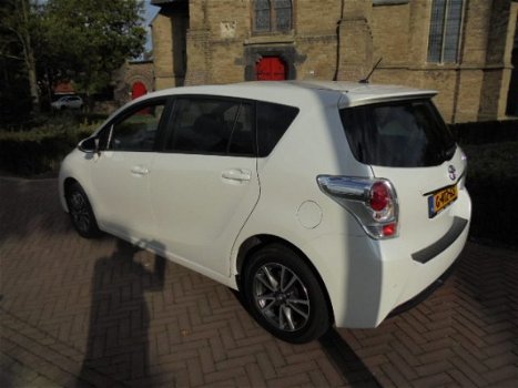 Toyota Verso - 1.8 VVT-i 147pk (5P) Business Edition bij specialist - 1