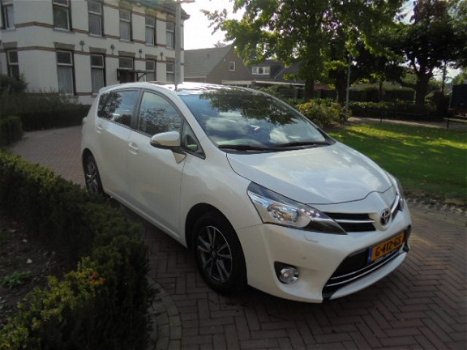 Toyota Verso - 1.8 VVT-i 147pk (5P) Business Edition bij specialist - 1