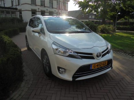 Toyota Verso - 1.8 VVT-i 147pk (5P) Business Edition bij specialist - 1