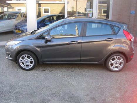 Ford Fiesta - 1.0 80PK 5D Style Ultimate - NAVIGATIE - 1