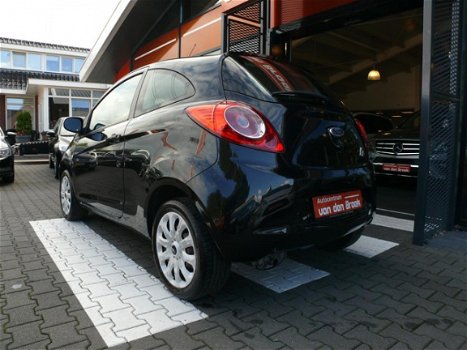 Ford Ka - 1.2 Titanium Airco Elec Pakket Mistlampen incl. Nieuwe Apk - 1