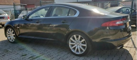 Jaguar XF - 2.7D V6 Premium Luxury - 1