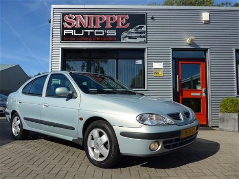 Renault Mégane - 1.8-16V Dynamique SEDAN-AIRCO-TREKHAAK - 1