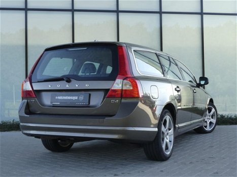 Volvo V70 - 2.0 D4 Summum - 1