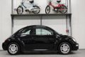 Volkswagen New Beetle - 2.0 Highline | Sportief | Stoelverwarming | - 1 - Thumbnail