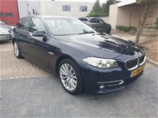 BMW 5-serie Touring - 520i Luxury Edition Automaat SportLeder Navigatie