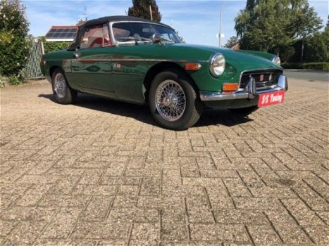 MG B type - B British racing green - 1