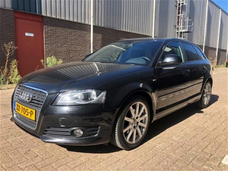 Audi A3 Sportback - 2.0 TDI S-edition AUT PDC XENON - 1