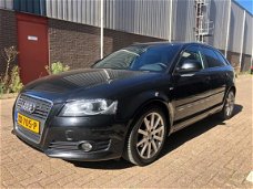 Audi A3 Sportback - 2.0 TDI S-edition AUT PDC XENON